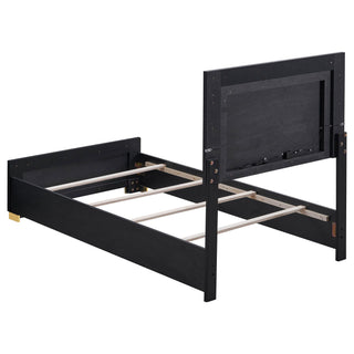 Bedroom Set With Accents