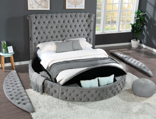 King 5 Piece Bedroom Set Made - Gray