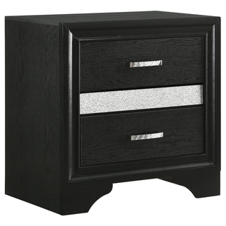 Modern Bedroom Set With Upholstered Headboard And Textured Storage