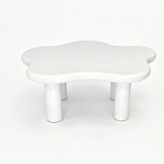 Cloud Shaped Coffee Table With 4 Round Legs
