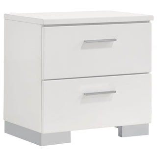 Escalon - 4 Piece Bedroom Set With Paneled Headboard Accents Upholstered - Glossy White