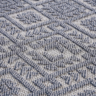 Guros - 8' X 10' Traditional Indoor / Outdoor Area Rug - White / Gray