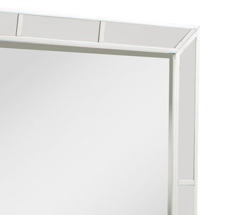 Elegant Contemporary Mirror