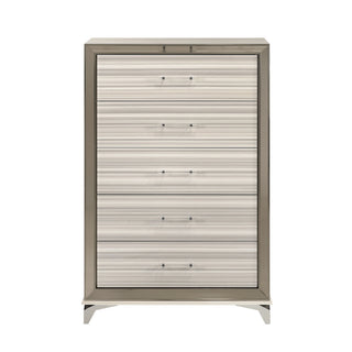 Star - Chest - White
