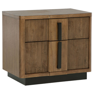Moraga - 4 Piece Queen Bedroom Set With Fluted Headboard - Ash Brown