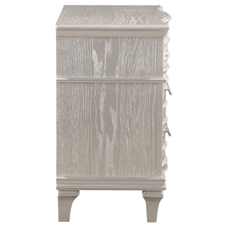 Evangeline - 3 Drawer Nightstand - Oak
