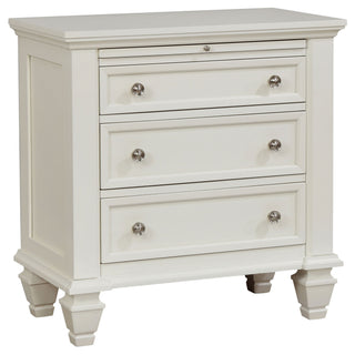 Rocco - 4 Piece Queen Bedroom Set - Cream White