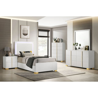 Bedroom Set With Accents