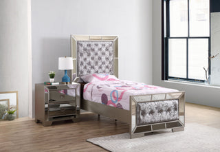 Stylish Contemporary Bed With Minimalist Design
