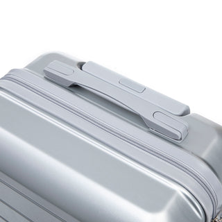 Hard Shell Travel Luggage With Scratch Resistant Surface