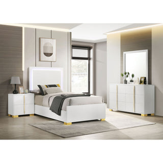 Bedroom Set With Accents