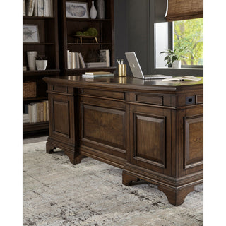Stigham - 7 Drawer Executive Desk With Lockable File Cabinets - Oak