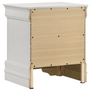 Bedroom Set With Curved Details