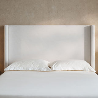 Hosford - Minimalist Upholstered Wingback Bed