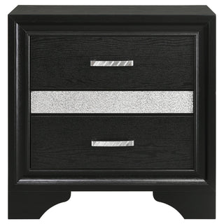 Modern Bedroom Set With Upholstered Headboard And Textured Storage