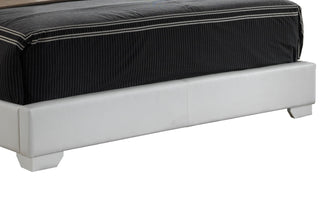 Elegant Platform Bed For Relaxed Spaces