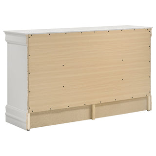 Bedroom Set With Curved Details
