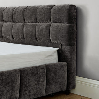 Modern Platform Bed Frame With Thick Fabric